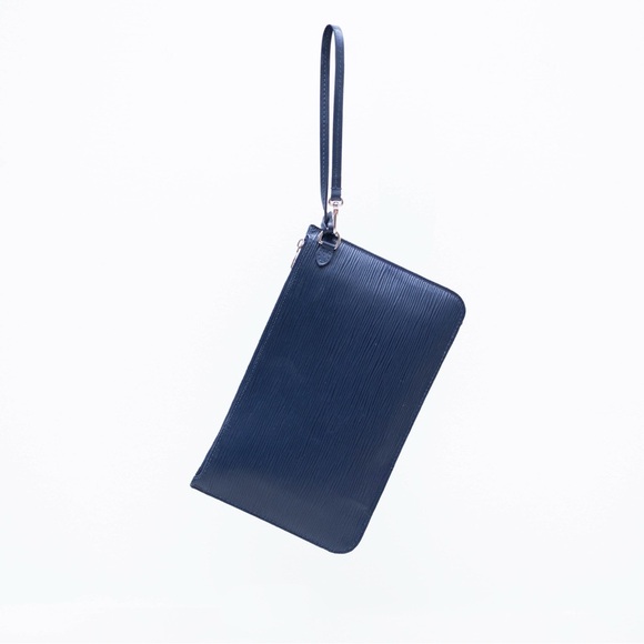 LOUIS VUITTON  Blue Marine Epi Leather Neverfull ‎ WRISTLET Pochette Fuschia - Picture 3 of 12